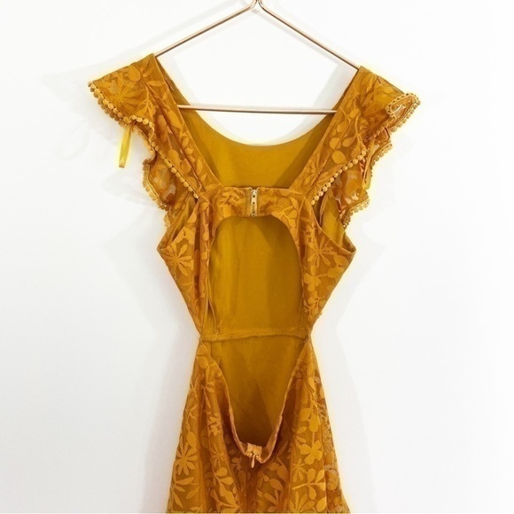 Angel Biba NWT Small Mustard Yellow Lace Open Back Mini‎ Dress Sleeveless - Picture 5 of 11